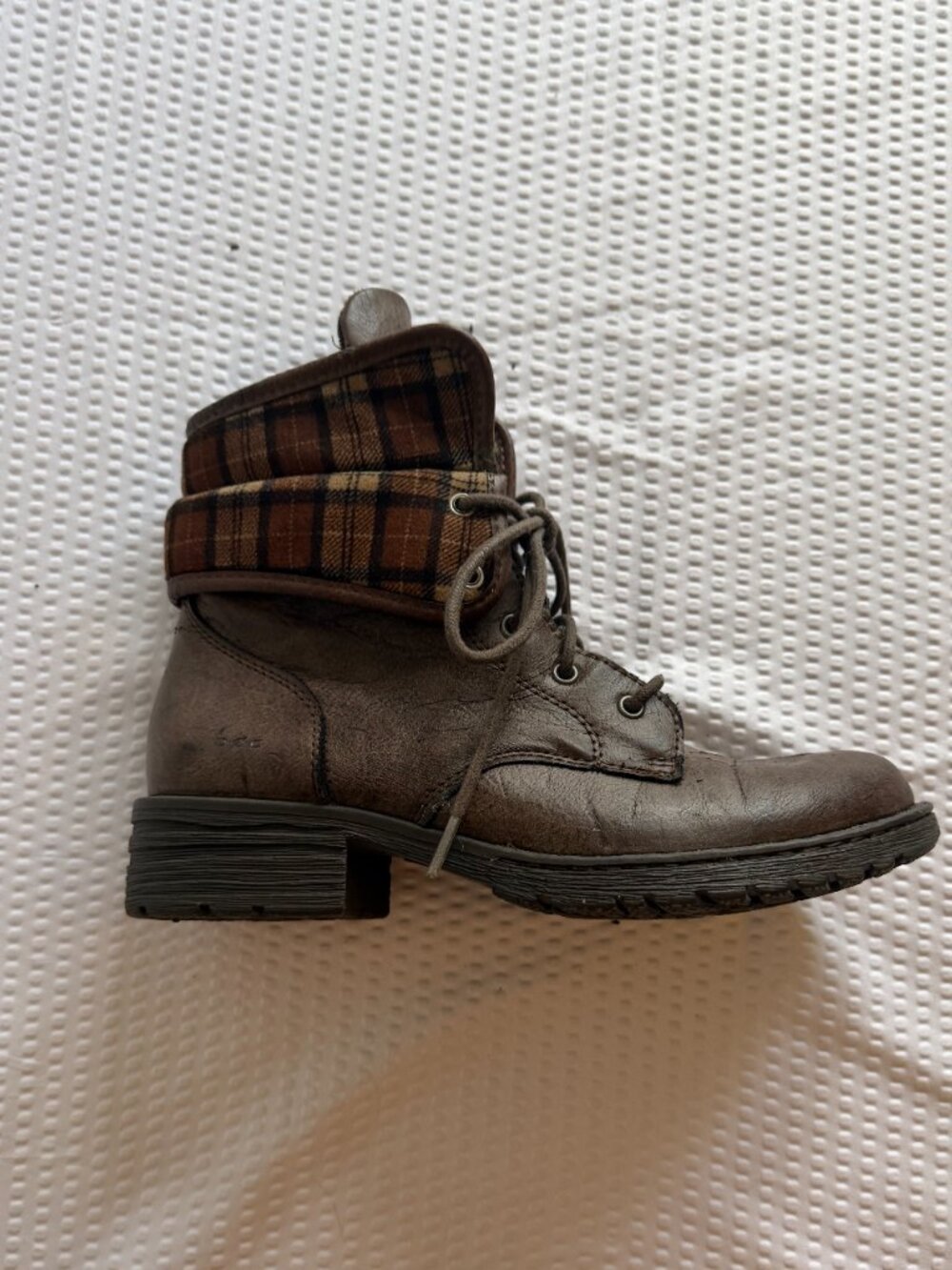 b.o.c ‘Bristol’ Faux Leather Fold-Over Ankle Boots Size 7 ½ - Picture 6 of 12